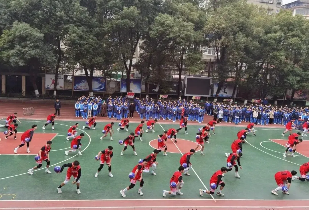 篮球青训营中的体能训练方案有哪些?_2